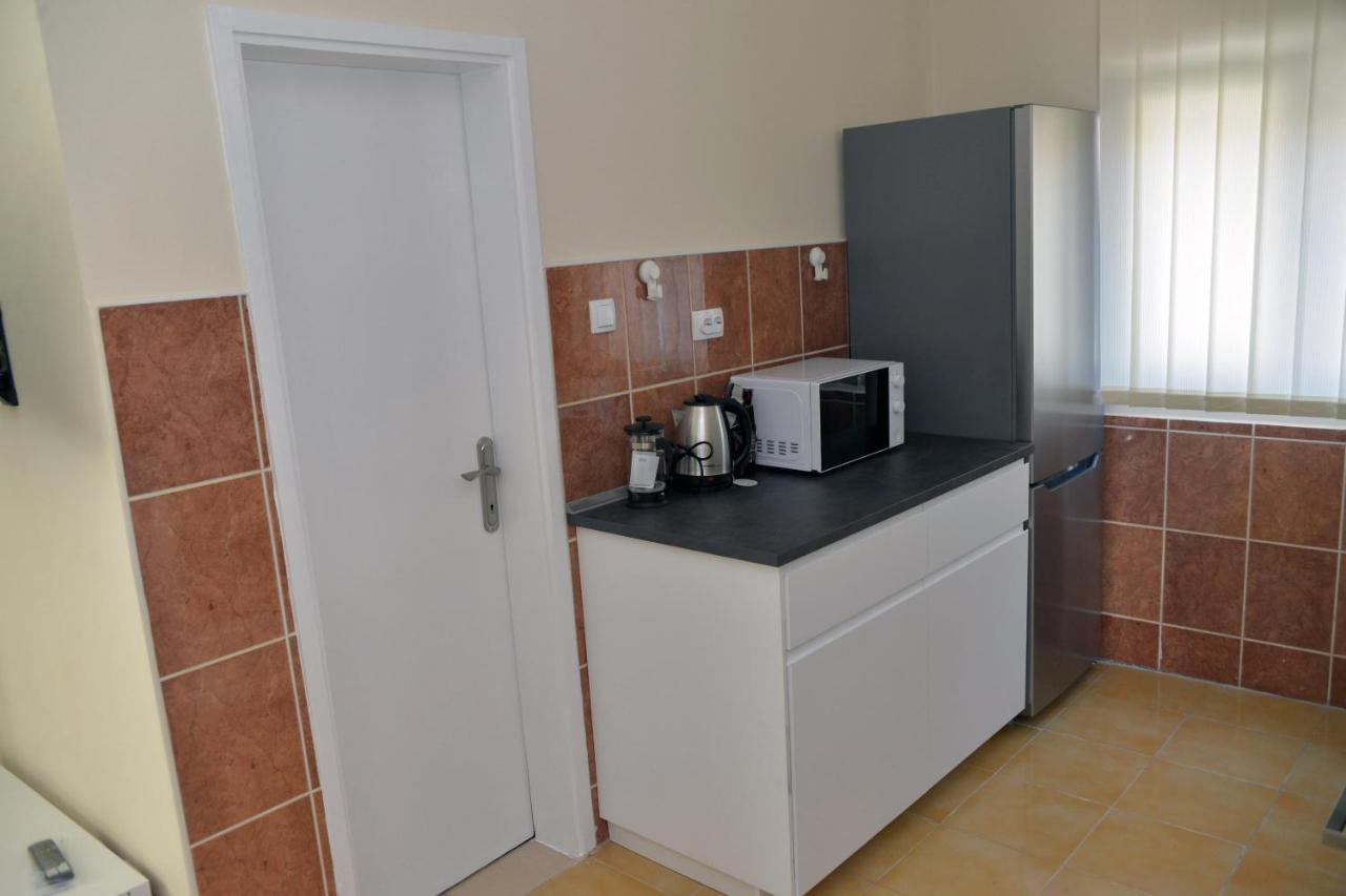 Affordable And Newly Renovated 1-Bedroom Apartment Κράλιεβο Εξωτερικό φωτογραφία