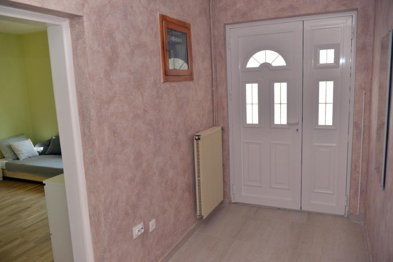 Affordable And Newly Renovated 1-Bedroom Apartment Κράλιεβο Εξωτερικό φωτογραφία